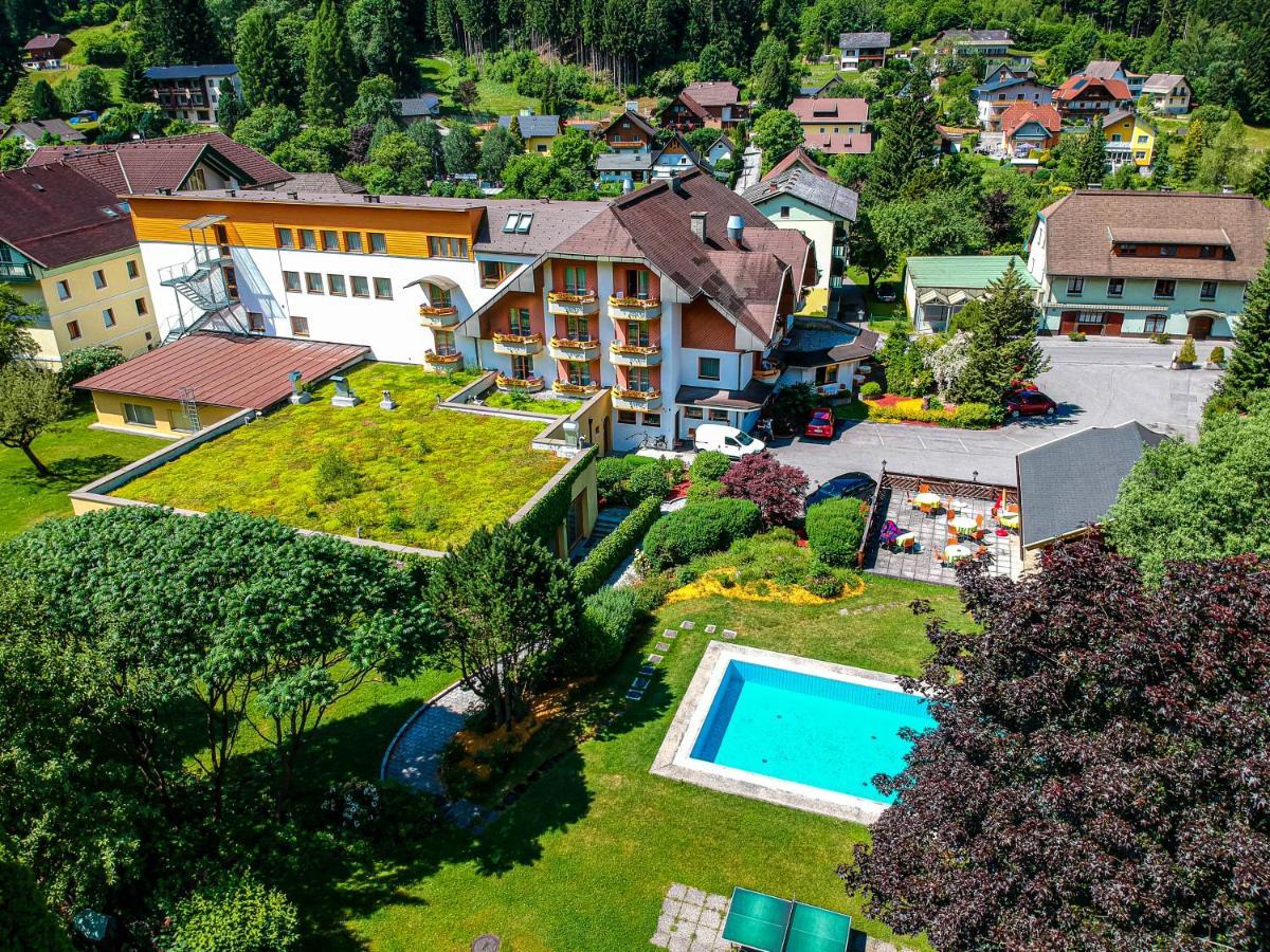 Hotel Burgstallerhof Feld am See Buitenkant foto
